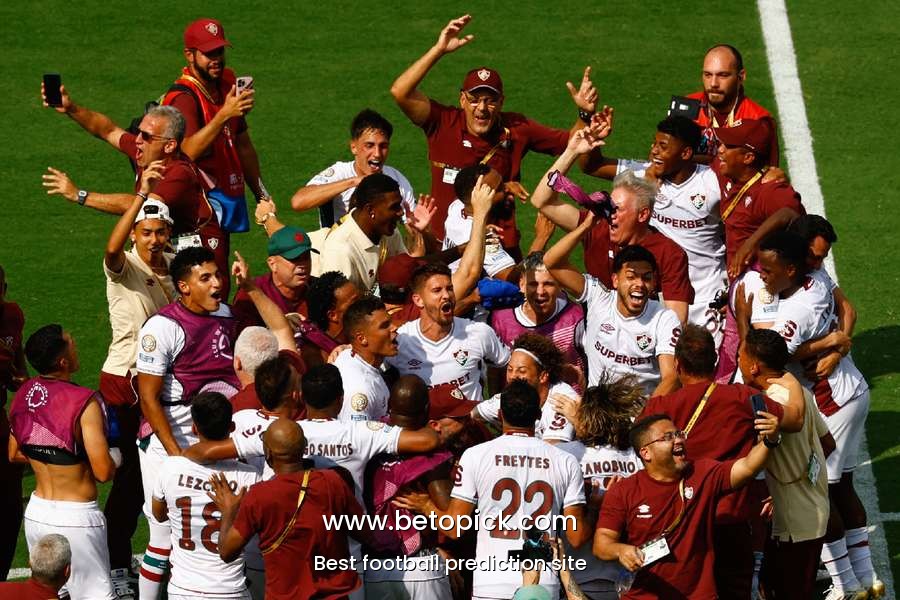 Fluminense captain Thiago Silva revels in beating his former Milan rivals