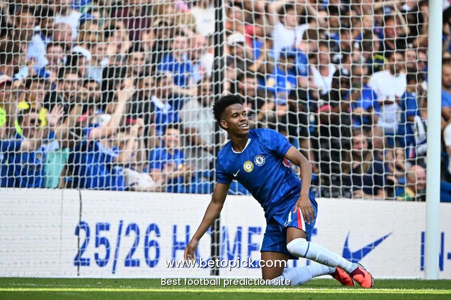 Brazilian wonderkid Estevao set for 'important' role at Chelsea, says Maresca