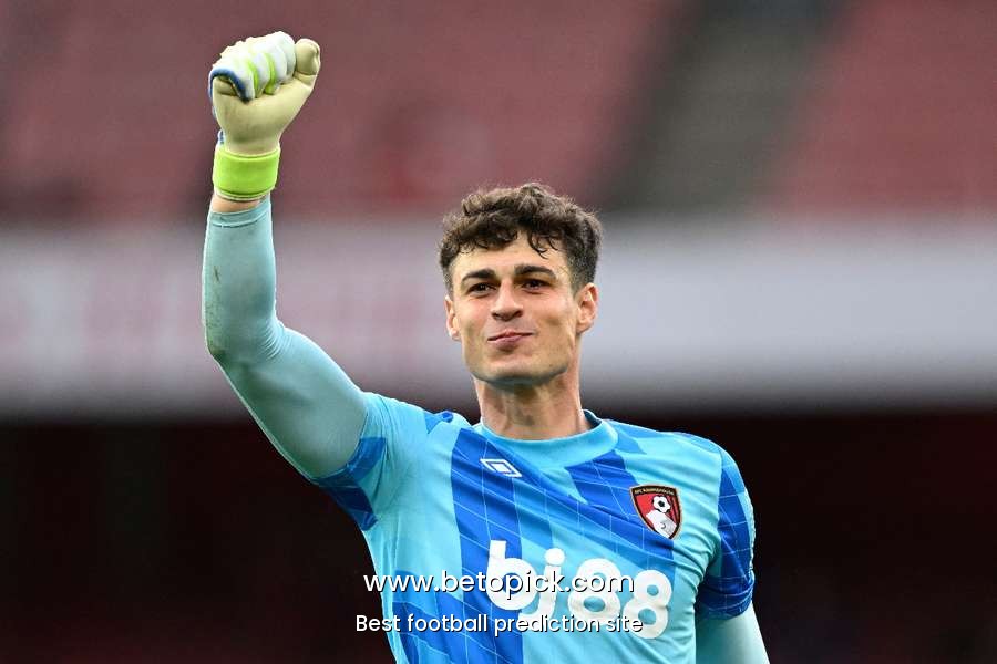 Arsenal sign Chelsea goalkeeper Kepa Arrizabalaga after triggering release clause