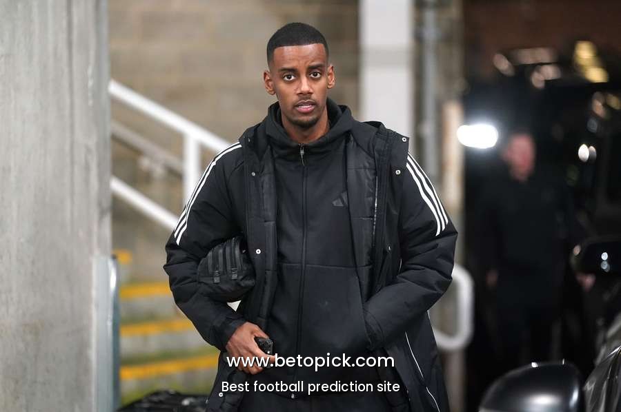 Alexander Isak says leaving Newcastle is 'in best interests of everyone' after broken promises