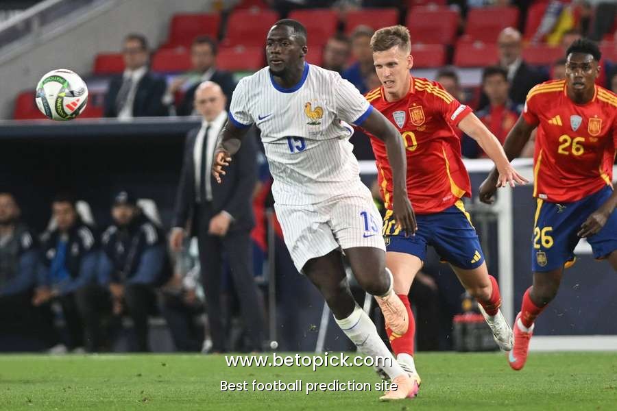 How Real Madrid target Ibrahima Konate compares to Antonio Rudiger