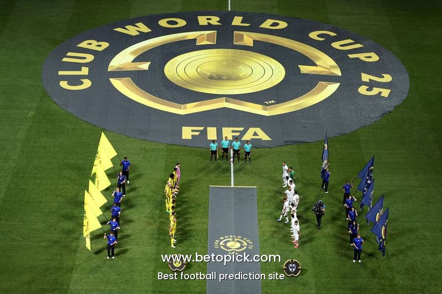 Extreme heat and surprise packages dominate debate as Club World Cup quarter-finals near