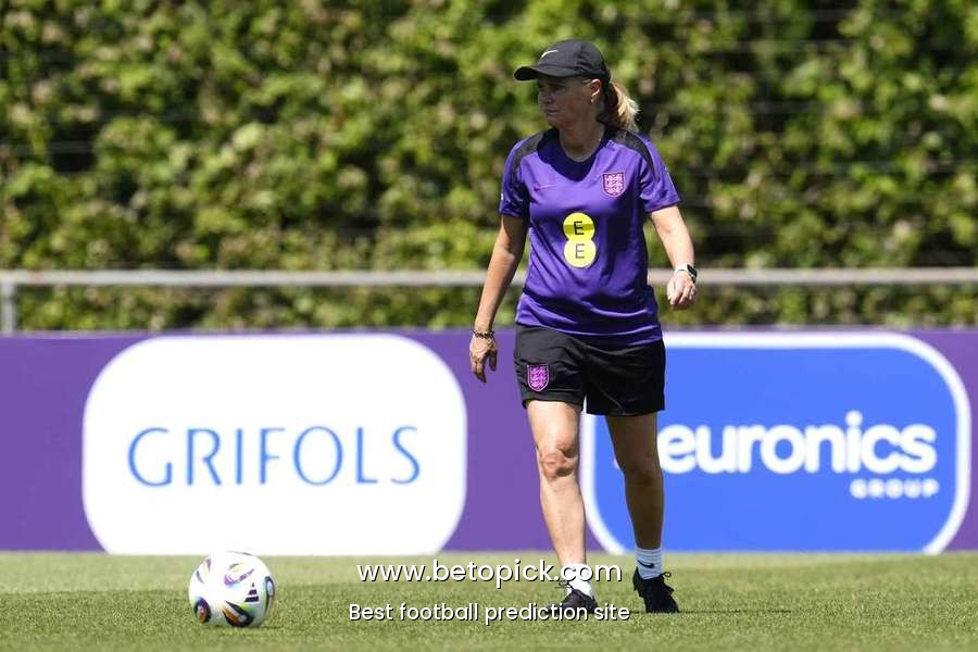 England boss Sarina Wiegman confident her team will be ready for Swiss heat