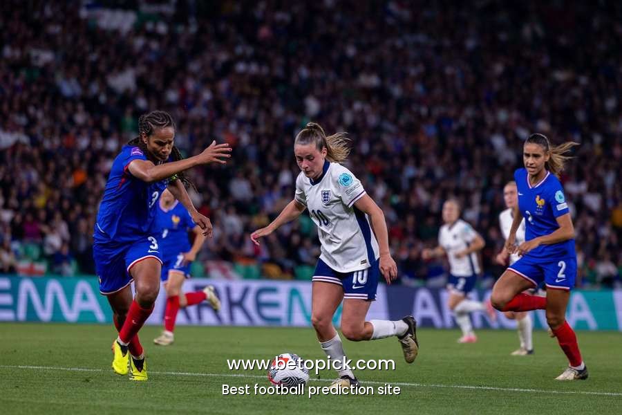 A look at an enticing Women's European Championship battle between France and England