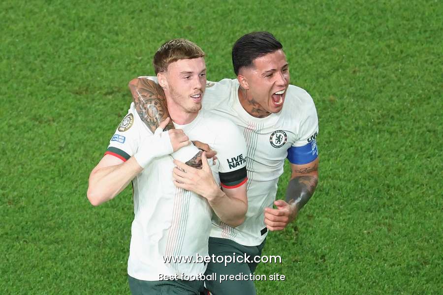 Chelsea strike late to see off Palmeiras and set up date with Fluminense in the semi-finals