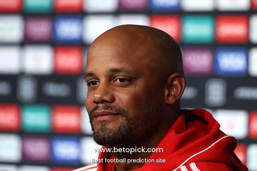 Vincent Kompany sees Bayern Munich's meeting with PSG as 'a perfect storm'