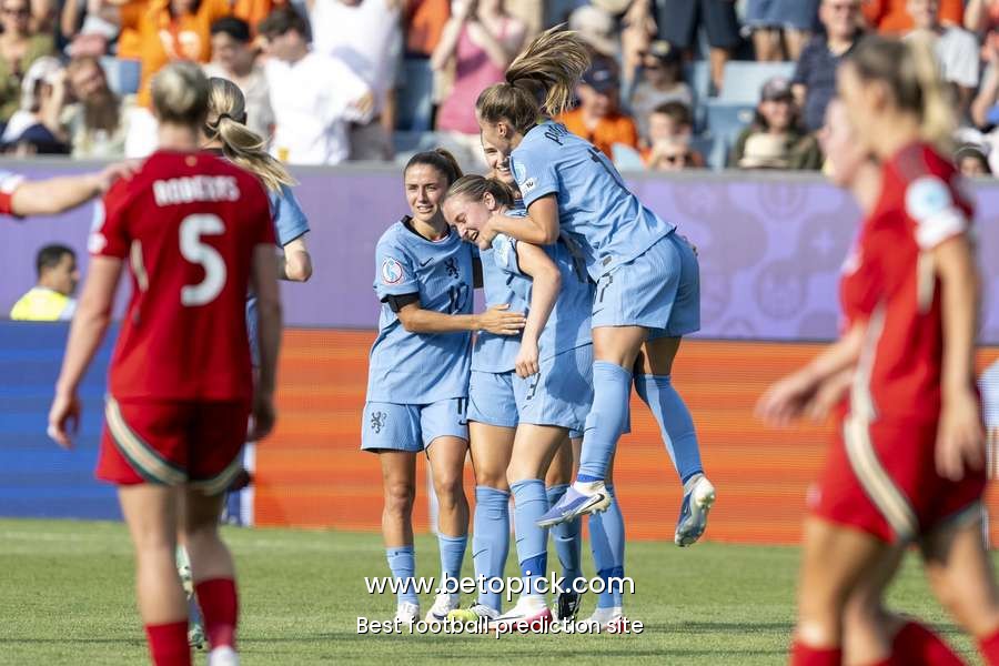 Netherlands thrash Wales to open Women's EURO 2025 campaign with dominant win