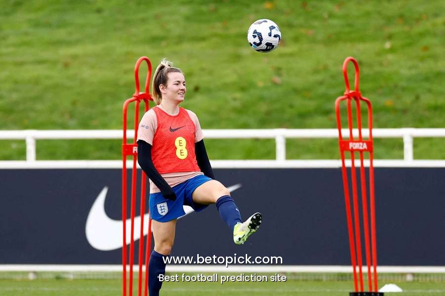 Hemp confident that England will step up in crunch EURO 2025 clash with the Netherlands