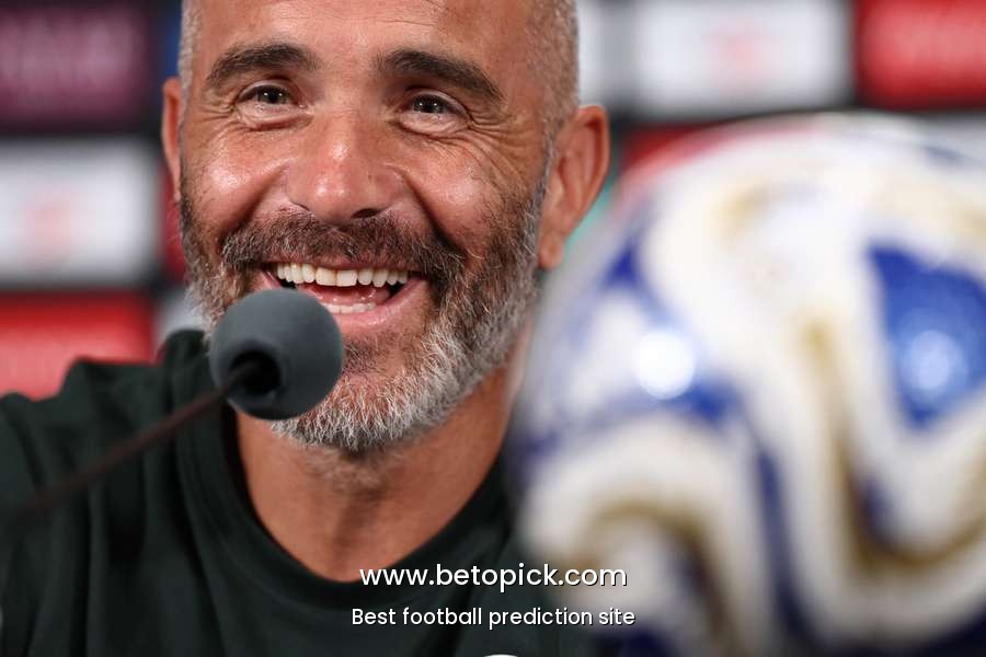 Enzo Maresca shrugs off heat concerns as Chelsea confront 'ugly duckling' Fluminense