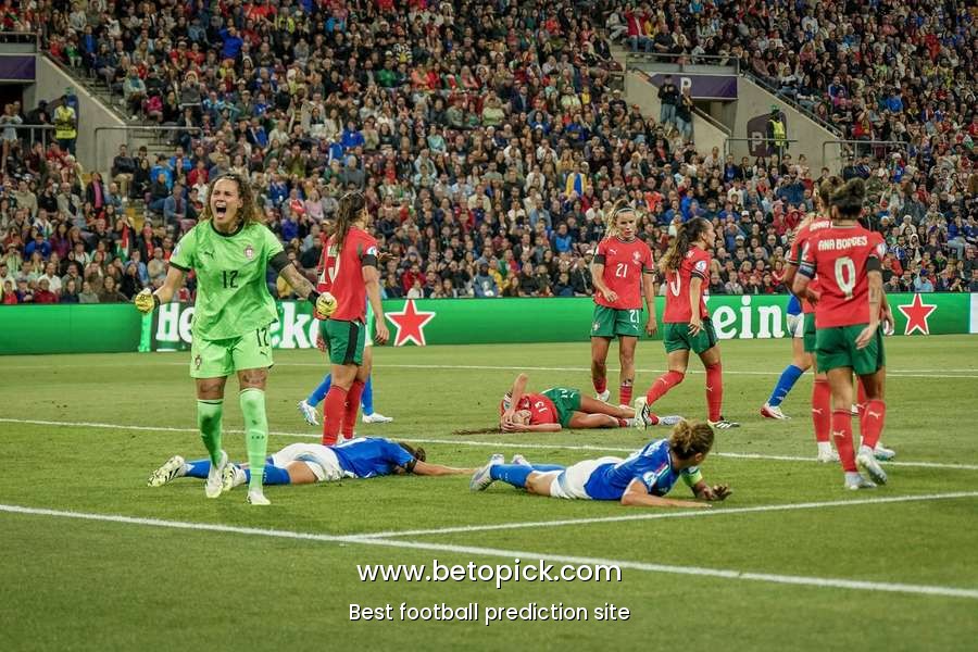 Portugal snatch late sketch against Italy to keep slim qualification hopes alive