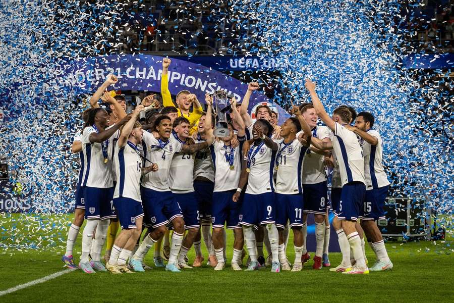 Lee Carsley shows his might as coach to see England shield U21 Euro crown