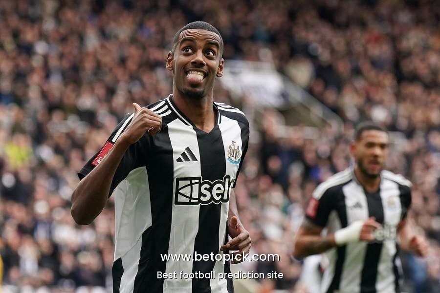 EXCLUSIVE: Alexander Isak set on Liverpool switch amid Newcastle contract breakdown