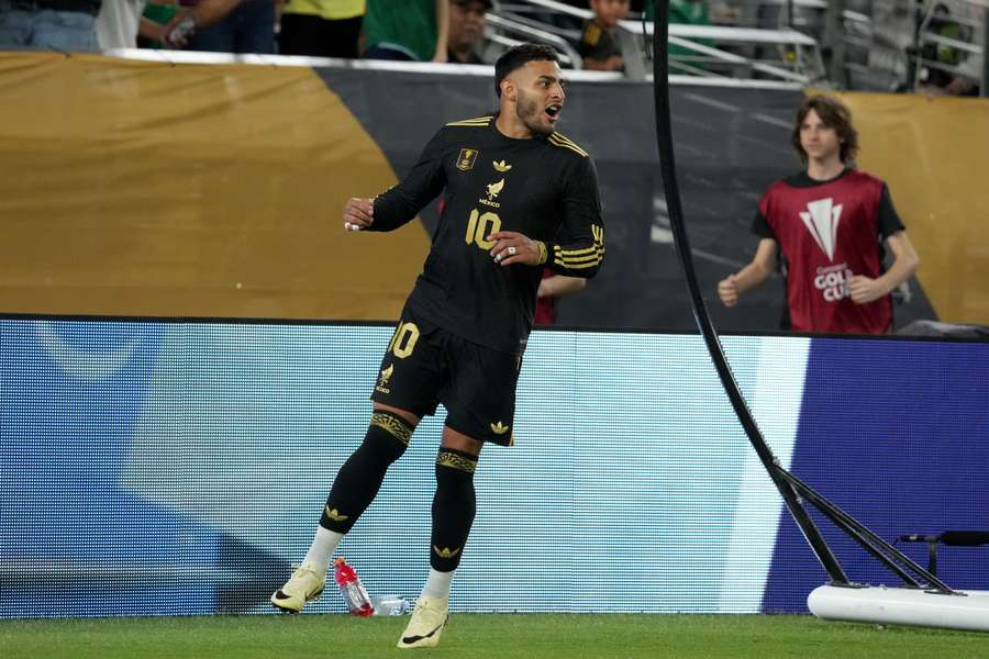 Mexico move into Gold Cup semi-finals after hard-fought victory over Saudi Arabia