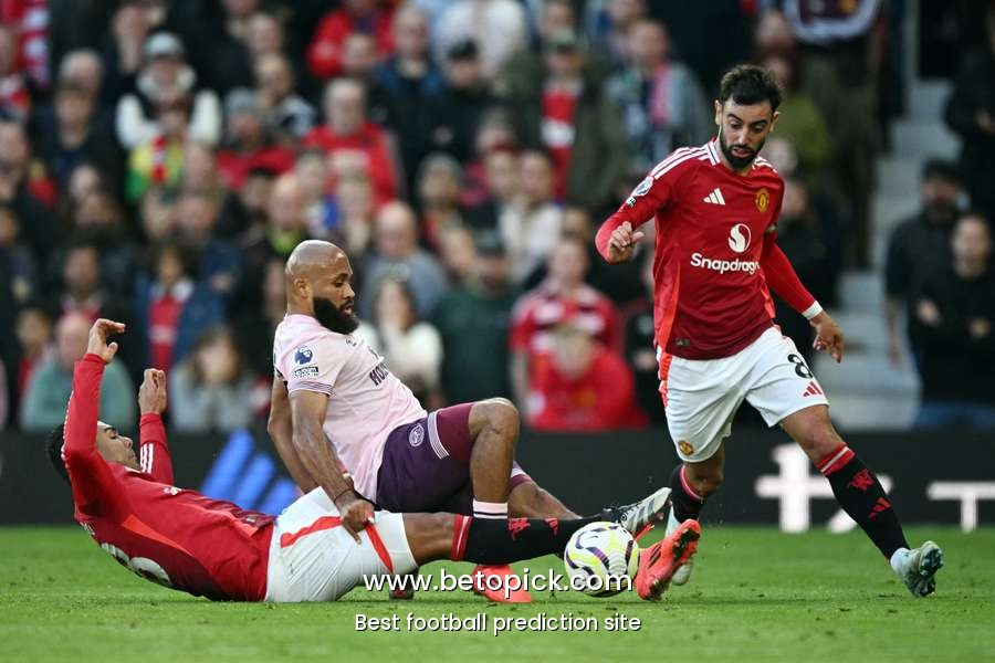 Bryan Mbeumo thrilled by chance to play with 'smart' Bruno Fernandes at Man United