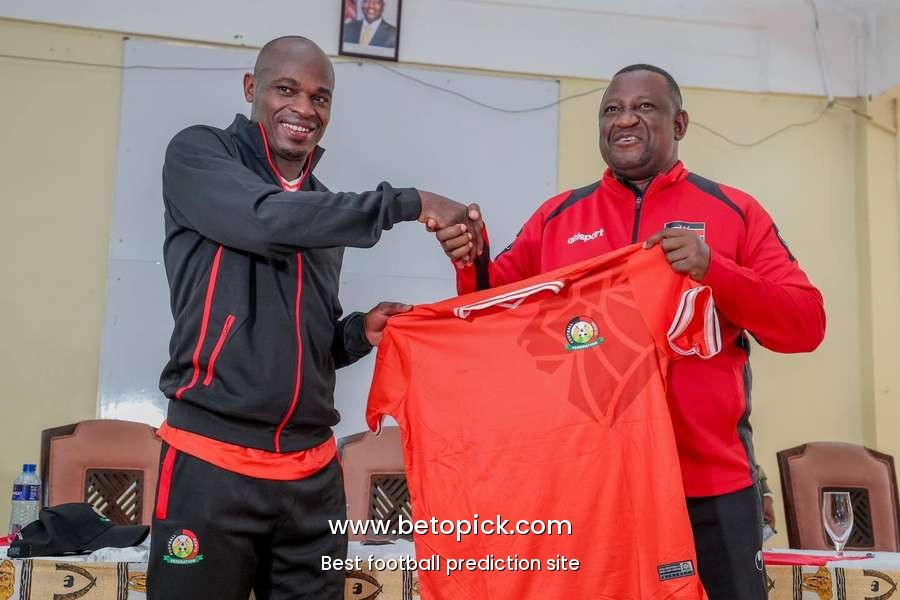 Legendary striker Dennis Oliech named Kenya 2024 CHAN ambassador