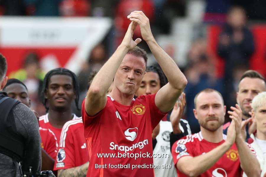 Premier League players who revealed their retirement at the terminate of last season