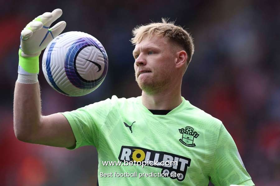Newcastle sign goalkeeper Aaron Ramsdale from Southampton on season-long loan